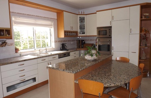 Pata de Cima House | Enclosed holiday home with private pool and garden