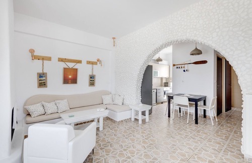 Vari House | Endless Blue from Syros - Fabrika House 1