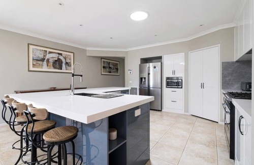Mornington House | Endless Entertainment on the Coast A Family Oasis