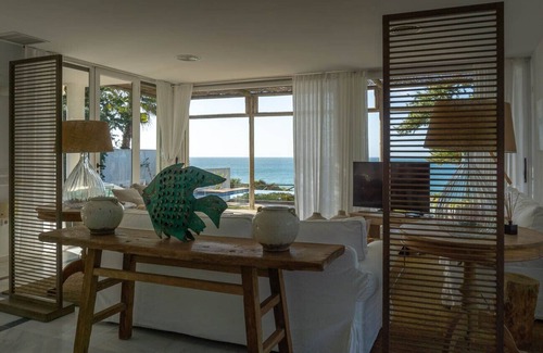Cabo Roche Villa | Enebros y Mar. Stylish beachfront property