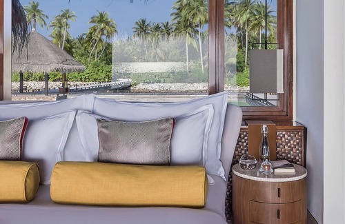 Reethi Rah Hotel | Enjoy a Hassle-Free and Comfortable Stay! On Private Beach, Sea View, Balcony!