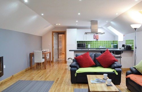 Aberaeron Cottage | Enjoy a summer holiday or winter break at this tastefully decorated apartment.
