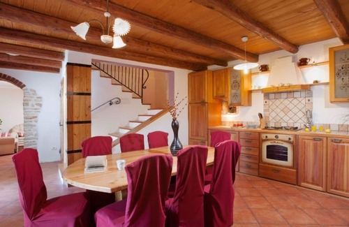 Pinezici Villa | Enjoy complete Peace and Relaxation at Ivana Villa, features Air conditioning, Wifi, Barbecue !