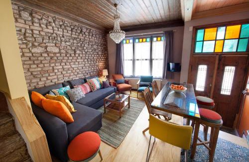 Balat House | Enjoy Golden Horn views from Tangerine house