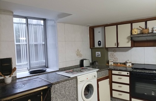 Maceda House | Enjoy in the nature. whole house. San Mamede mountain range. pets allowed.