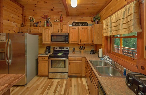 Cosby Cabin | Enjoy your private indoor pool and theater. Minutes to National Park!