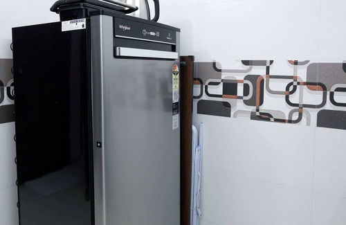 Andheri East House | Entire 1 BHK Apartment (Balcony)