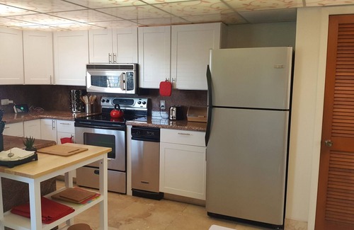 Hollywood House | Entire Beach Home, Steps From Hollywood Beach