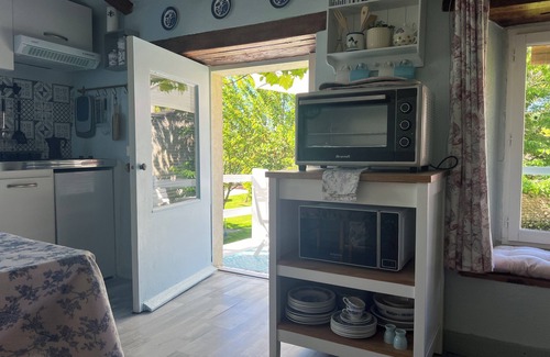 Saint-Romain Cottage | Entire Cosy cottage with pool idyllic location close to Aubeterre AMAZING VALUE!