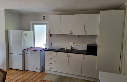 Johnsonville House | Entire Ground Floor Full Privacy Family-friendly Popular to Ferry-catchers