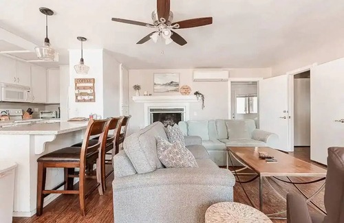 Oakhurst House | Entire Home in Oakhurst, CA, close to Nelder Grove and Yosemite's South Gate