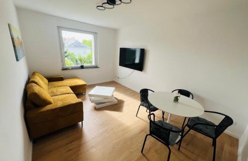 Lippstadt Apartment | Entire House l 12 Beds l 8 Room l Floor-Heating l WiFi
