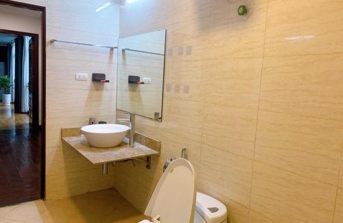 Nhat Tan Apartment | Entire house with 4 nice rooms-1km to West Lake