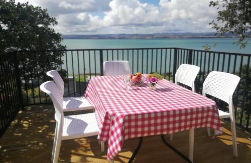 Kawhia Apartment | Entire seascape house