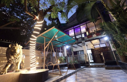 Kandivali East Villa | Entire Villa 3 BHK With Chef