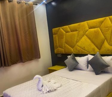 El Ouatia Other | Equinox