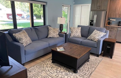 Salmo House | Erie Creek House - sleeps 4