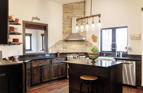 Rubicon House | Erin Hills Area Perfect Getaway, Golf and Wedding GroupsnNEW NCAA Golf Pricing!