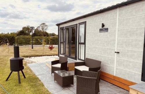 Boston Cabin | Erins Lakes & lodges
