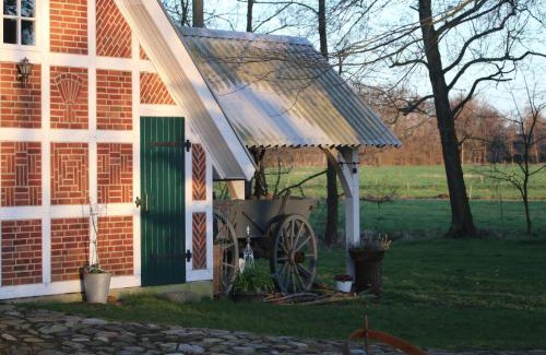 Lauenteil House | Erlenhof-Steinau-Fachwerkhaus-mit-Reetdach