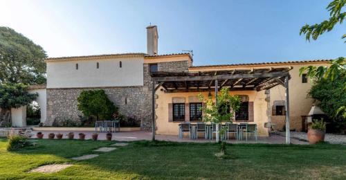 Garrigas House | Ermita de Santa Llúcia - Casa rural histórica