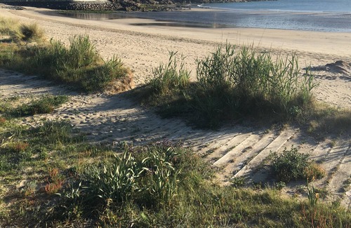 Porto de Espasante Apartment | Apartment in urbanization with pool, balcony and views of the sea and the countryside