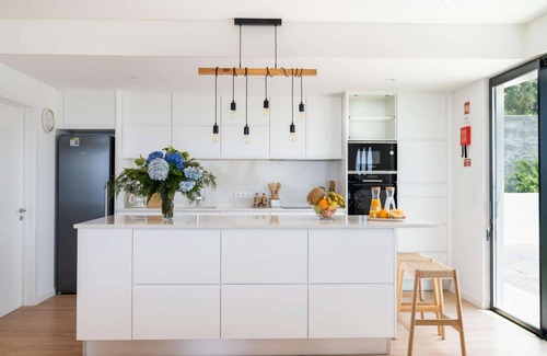 Feteiras Villa | Escape to Auréa House – Luxury with an Ocean View in the Azores.