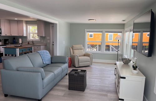 Fort Morgan Pines Cottage | Escape to Pelican's Perch on Mobile Bay w/Beach & Pier! Great Golfing Nearby!