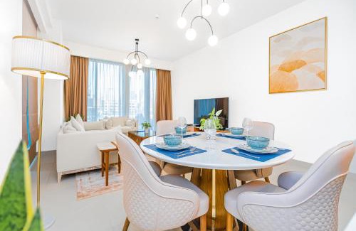 Al Safa Apartment | Escape24 2BR Canal Front Residence Near Al Wasl Safa Park with Skyline and Canal view Dubai