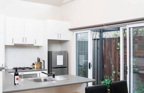 Golden Point House | Esmond Lake Light Filled Home