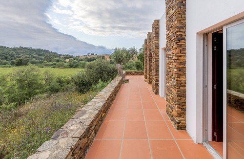 Sao Salvador House | Espargal Rural Reserve Studio