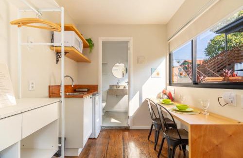 Lagoa da Conceicao Apartment | Estacionamento-1000Mbps-AC-Smart TV-Piscina