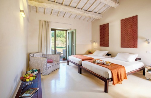 Acqua Loreto Resort | Estate in the heart of Umbria. Villa with 10 rooms, infinity pool and SPA