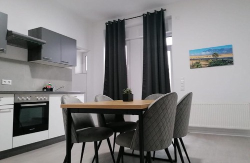 Herne Apartment | estrella24 LIVING ROOMS Zermatt