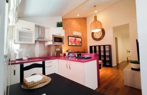 La Palmera-Reina Mercedes Apartment | EstudioVintage. Heliopolis