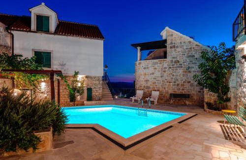 Donji Humac House | Eternity with pool