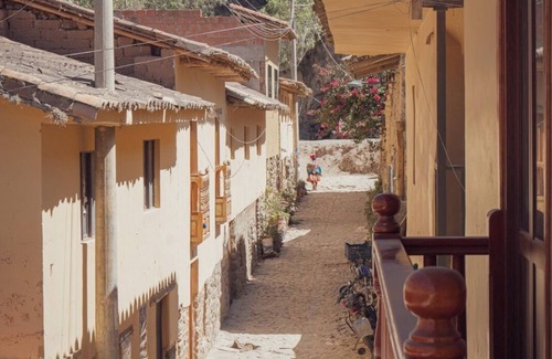 Ollantaytambo House | Eucalyptus Home (by Doña Catta)
