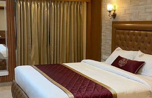 Ambur Hotel | EV Royal Inn