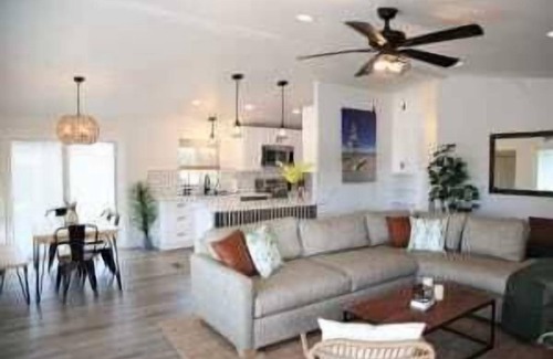 Parker Strip House | Everything & More at River Front 95! Dock, Bar