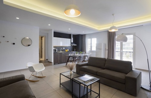 Athens City Centre Apartment | Evripidou 4·Renovated 3BDR Apartment in the heart