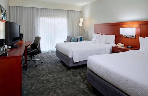 Waldron Hotel | Excellent Pick! Pet-friendly Accommodation, with Airport Shuttle Service!