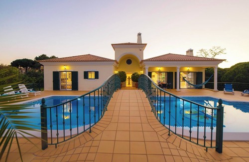Vilamoura Villa | EXCEPTIONAL 8-BEDROOM VILLA - PRIVATE POOL, TENNIS COURT, GAMES ROOM