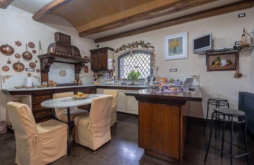 Fleri Villa | Exceptional Holiday Home with Wi-Fi, Air Conditioning and Parking
