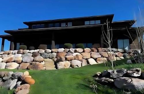 Wolf Creek House | Exceptional luxury 9 bdr 11 bath