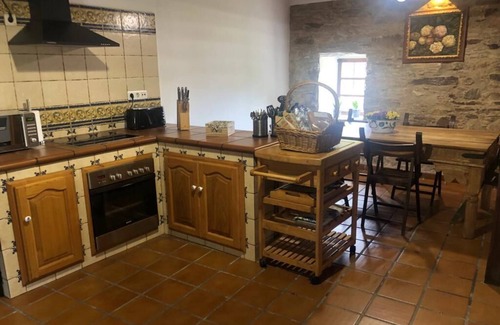 Carino Cottage | Exceptional stone house in a natural setting near the beach