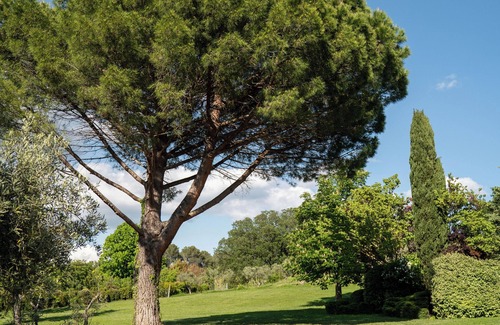 Aix-en-Provence Villa | Exceptional villa with swimming pool - Direct access on foot to Château de la Gaude