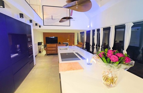 Momignies Villa | Exceptional villa with rural charm. Jacuzzi, pétanque court, nature, peace and quiet.