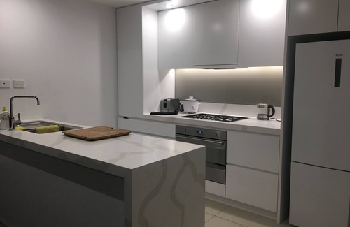 Wolli Creek Apartment | Exclusive apartment with water views