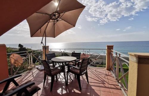 Almayate Bajo Apartment | Exclusive Beachfront Penthouse