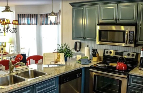 Branson Condo | EXCLUSIVE! COTTAGE VACATION RESORT! 3BDR/2BA